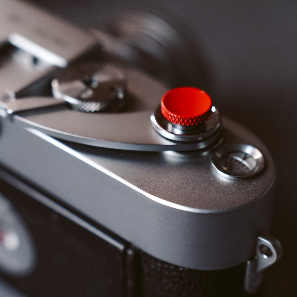 Vintage Metal Camera Shutter B - огляд і ціна Fujifilm Camera X100Vi